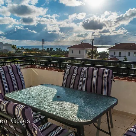 Sea Caves Villa *